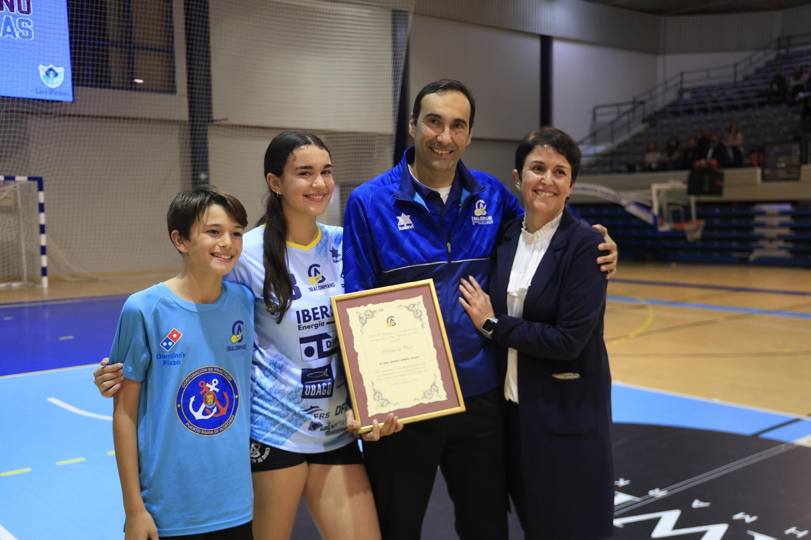 Las fotos de familia del Club Balonmano Ciudad de Algeciras 2025-26