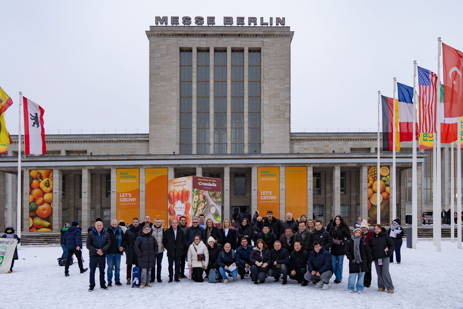 Representantes del Ayuntamiento y de los empresarios en Fruit Logística