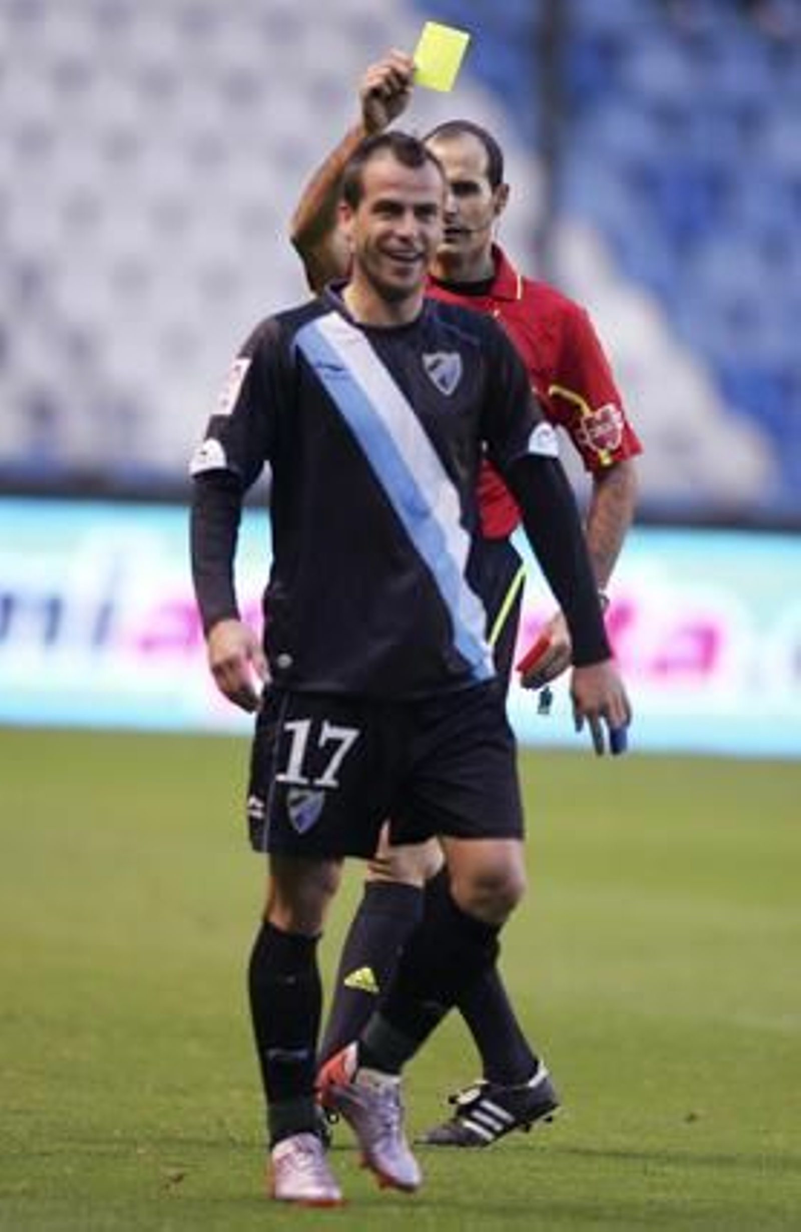 El Málaga se lleva un castigo severo de Riazor (3-0). El equipo blanquiazul se fue al descanso con dos goles en contra y no pudo reconducir el partido en el segundo tiempo.