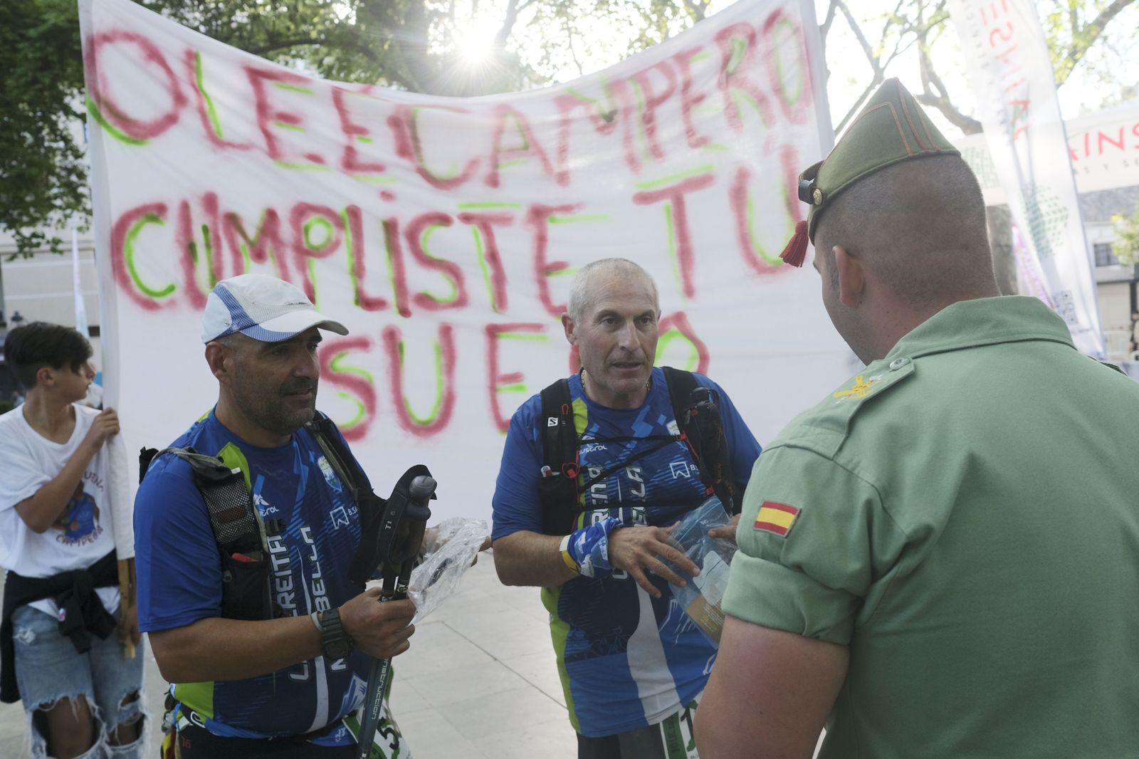Cierre de la meta de los 101 kilómetros de la Legión, en fotos.