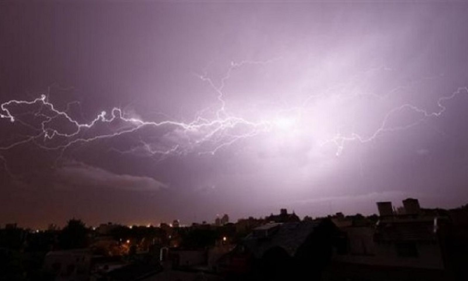 Imagen de archivo de una tormenta eléctrica.