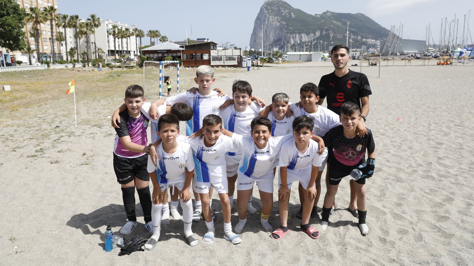 Las fotos de la III Copa Provincial de fútbol playa Ciudad de La Línea