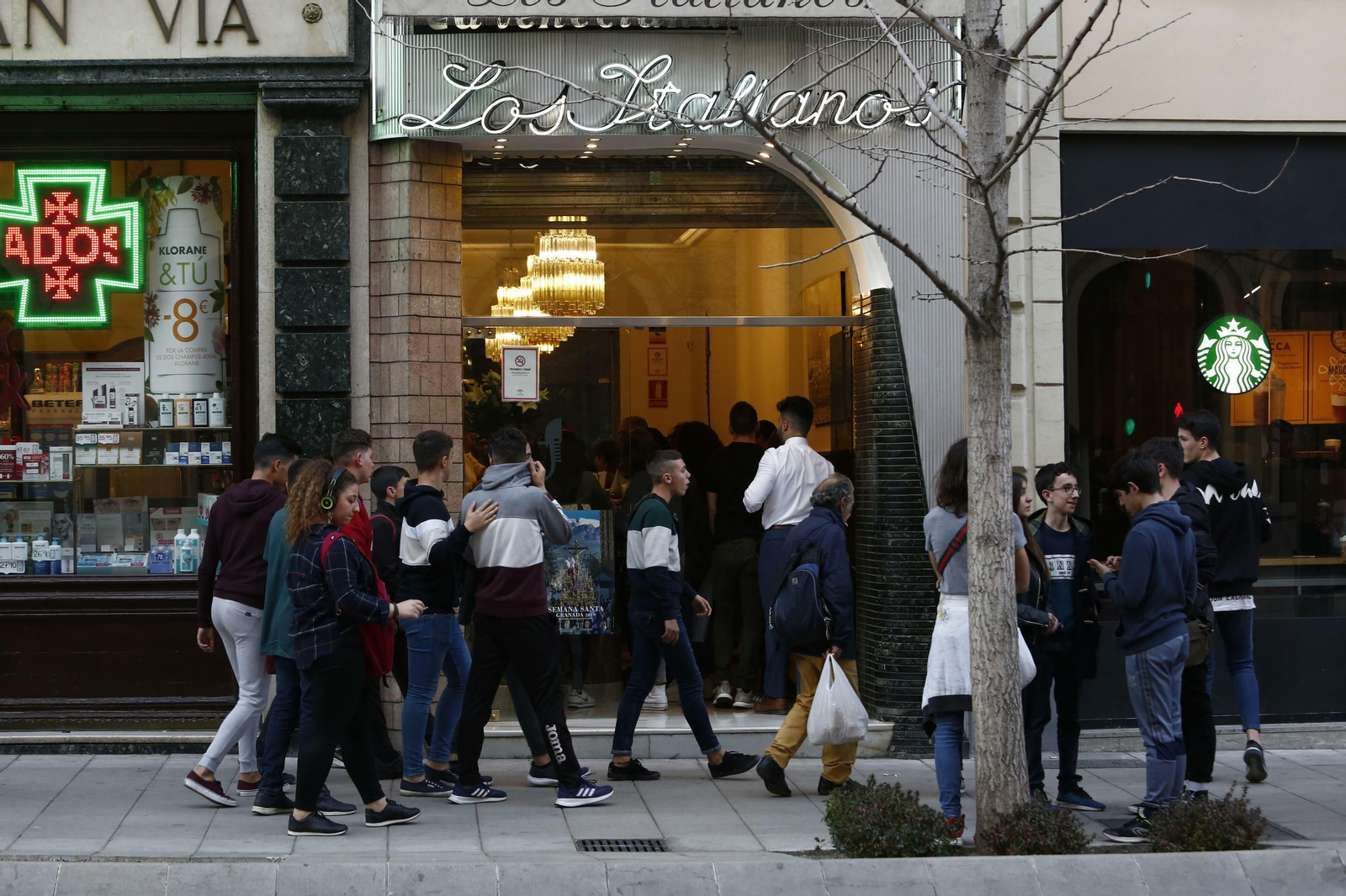 La heladería abrió ayer sus puertas tras cinco meses