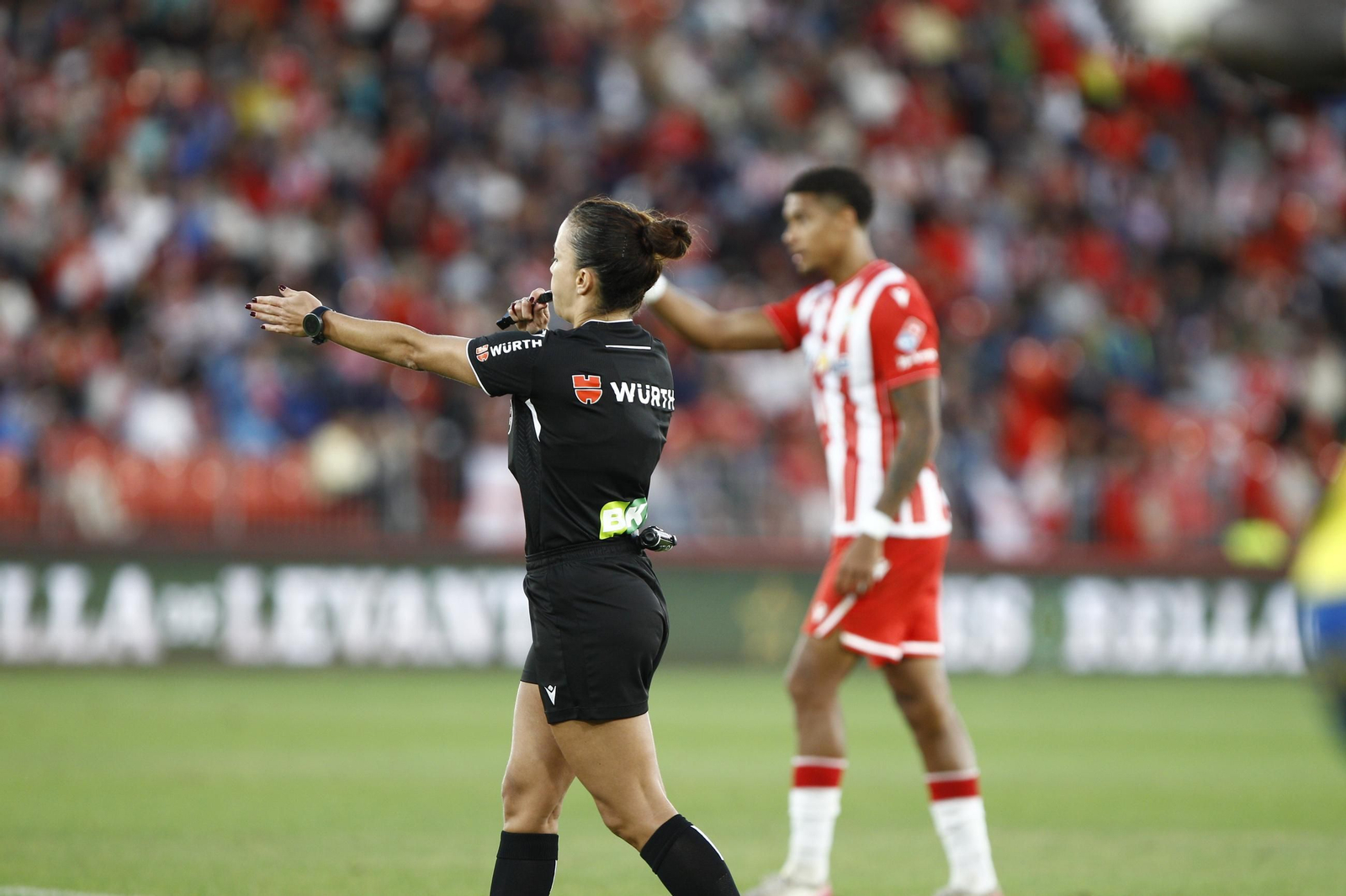 El partido U.D. Almería-Cádiz C.F. en imágenes