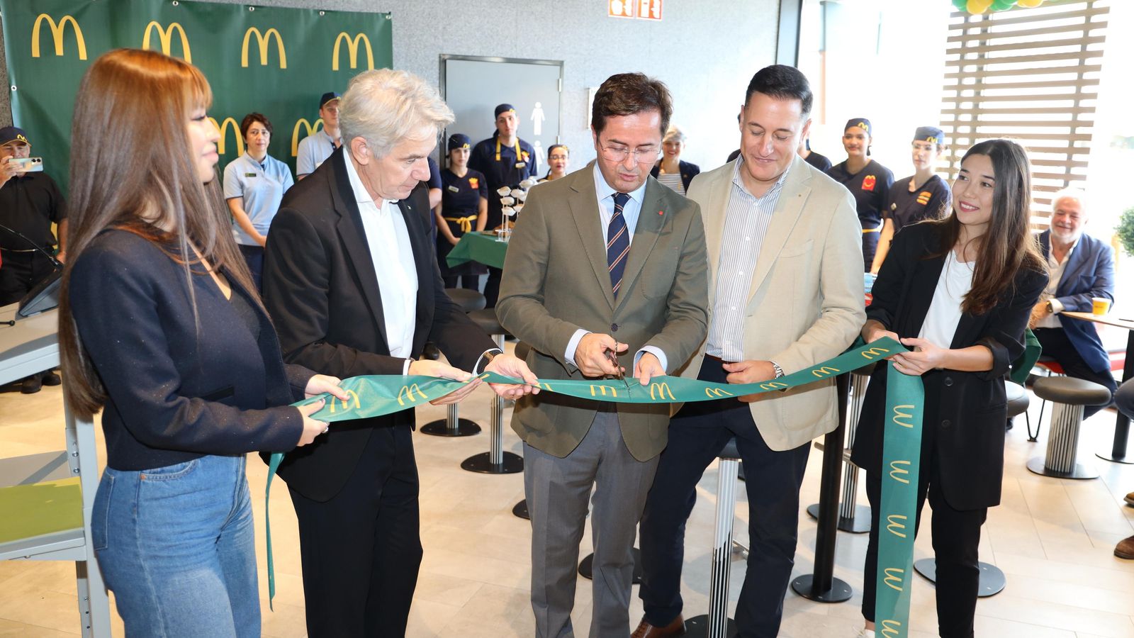 231025_Inauguración McDonald´s Santa María_1 231025_Inauguración McDonald´s Santa María_1