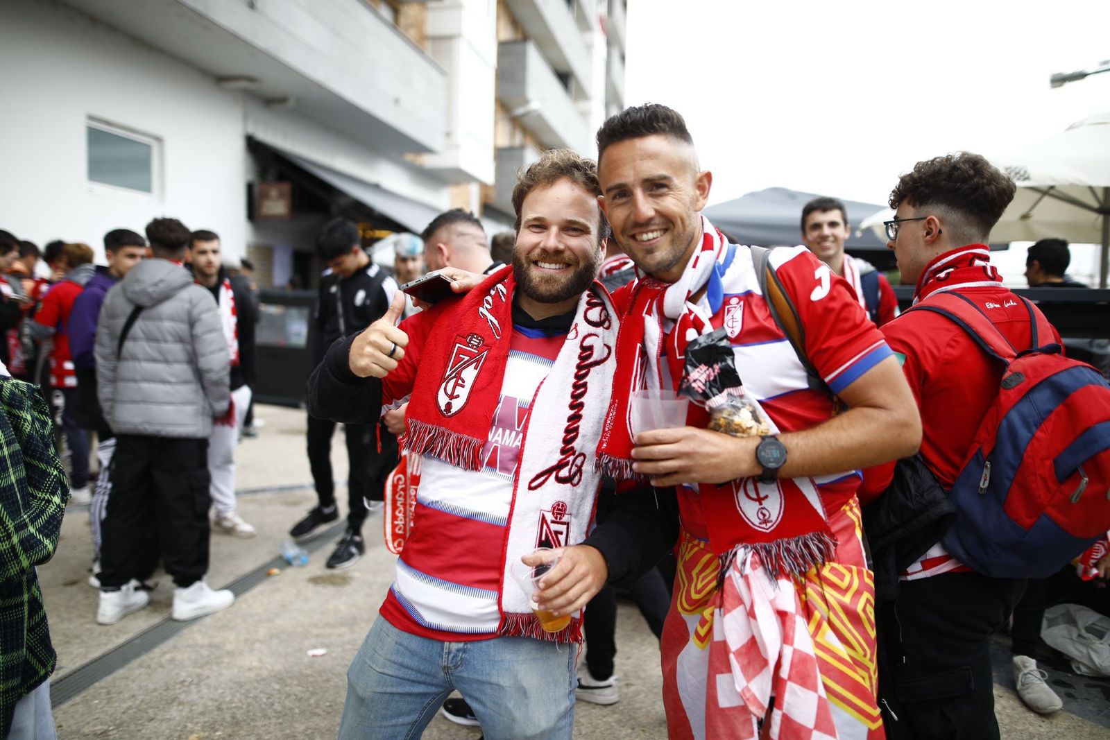 En imágenes: Los aficionados del Granada toman Miranda de Ebro