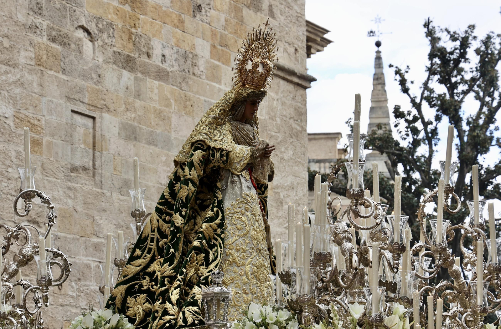 Regreso de la Esperanza a Triana