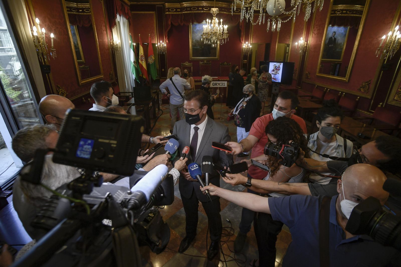 Todos los escenarios posibles si dimite el alcalde de Granada Luis Salvador