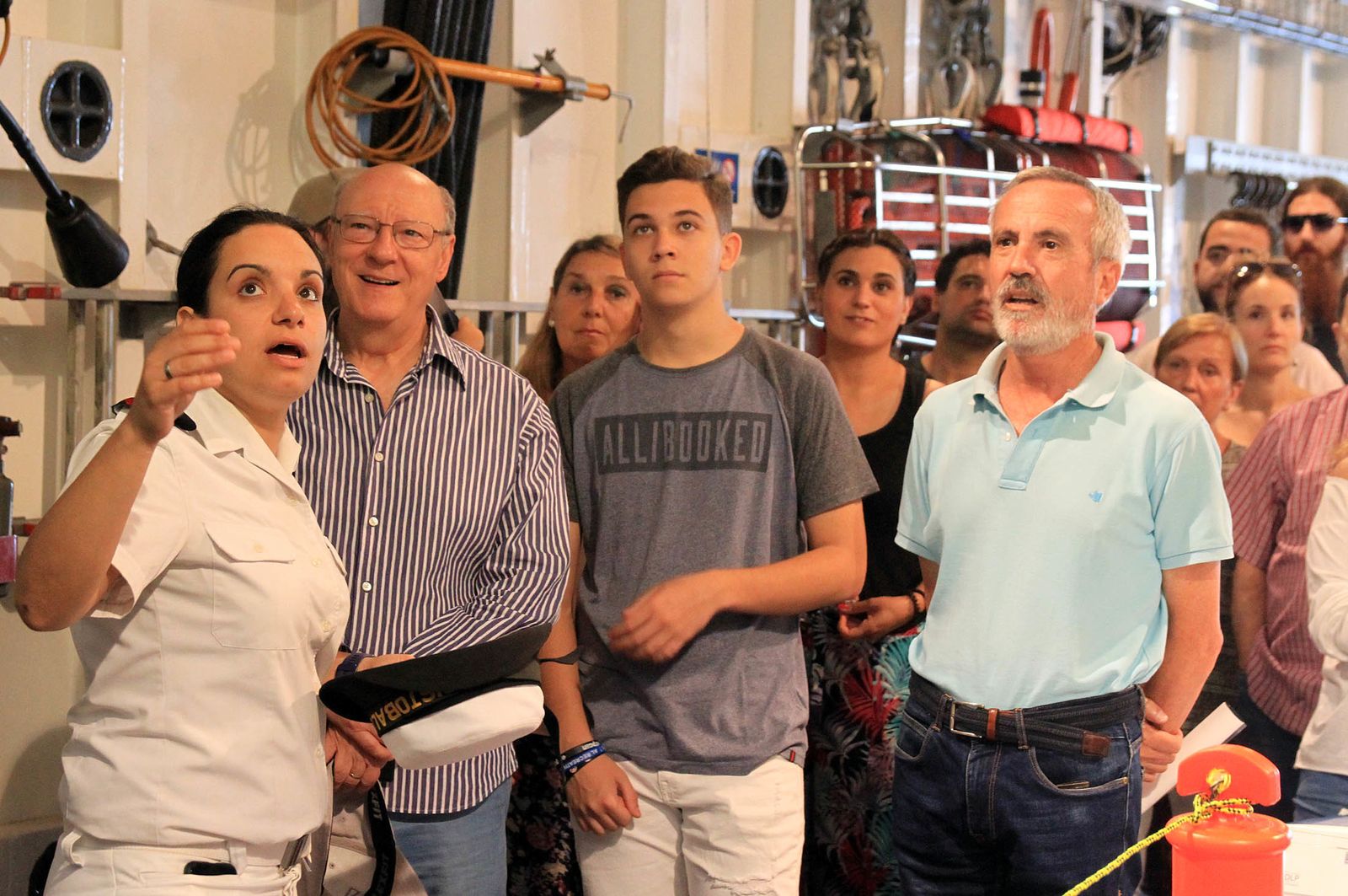 Imágenes de la Fragata Cristóbal Colón F-105