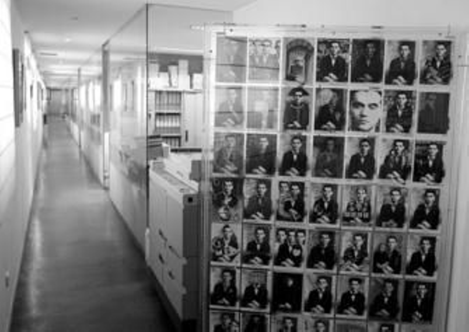 El proceso para exhumar los restos del poeta sigue adelante.