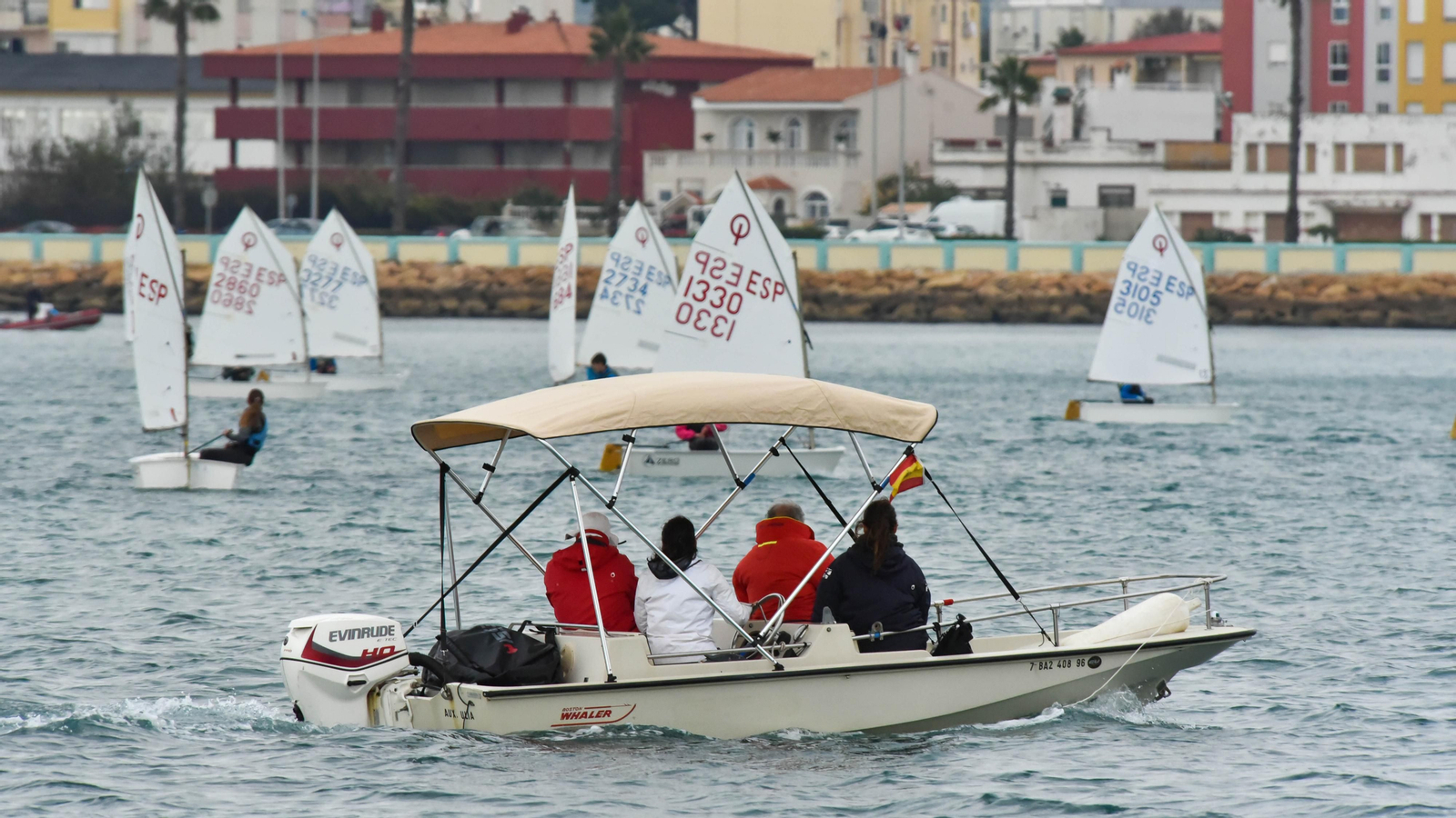 Las fotos de la primera jornada de la Copa de Andalucía de Óptimist en La Línea