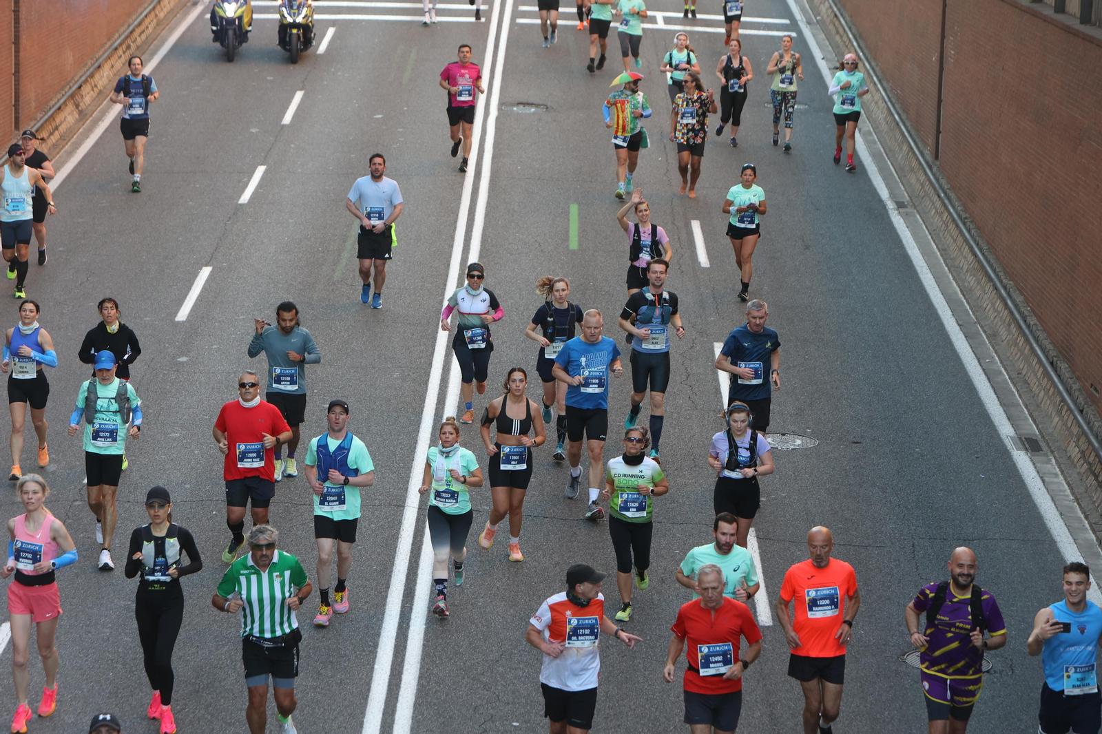 Búscate en la Zurich maratón de Sevilla