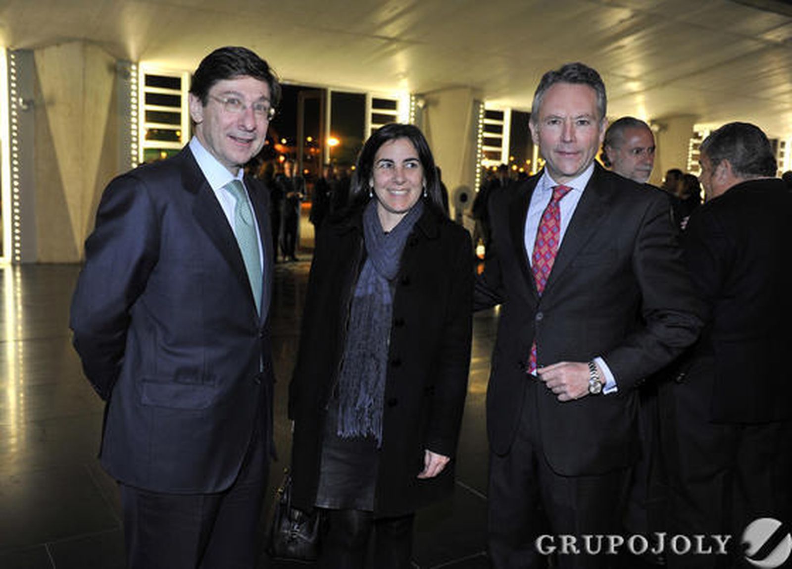 José Ignacio Goirigolzarri, junto a la directora del Territorio Sur de Telefónica, María Jesús Almazor, y José Joly. / Reportaje gráfico: Juan Carlos Vázquez y Manuel Gómez