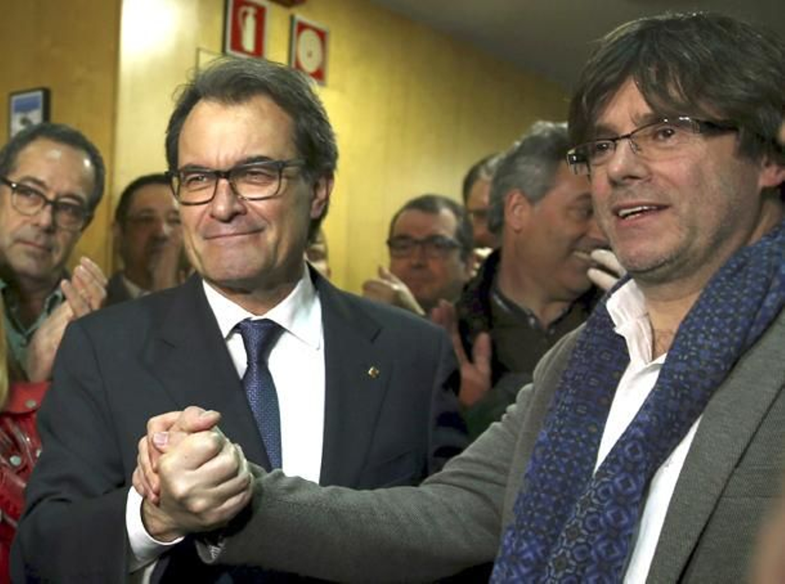 La CUP aparta a Mas y Puigdemont será presidente