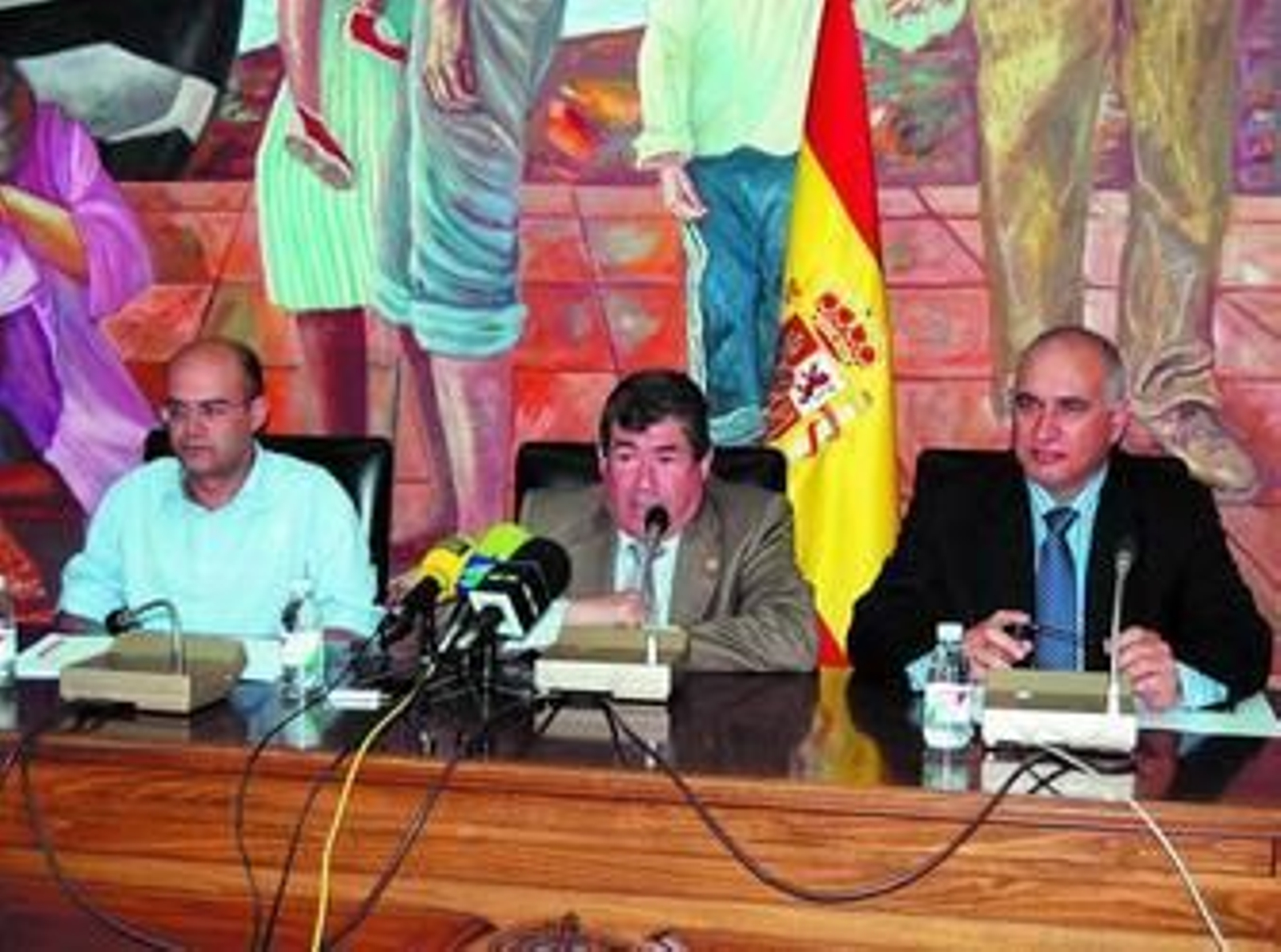 Salvador Domínguez, José Miguel Fernández y Juan Jesús Domínguez Palma, en una foto de archivo.