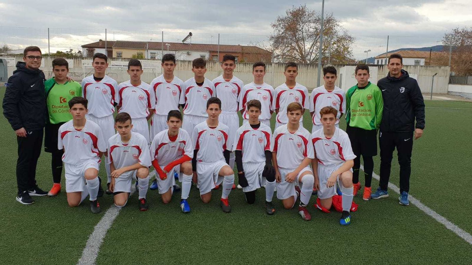 El combinado provincial infantil durante uno de sus últimos entrenamientos.