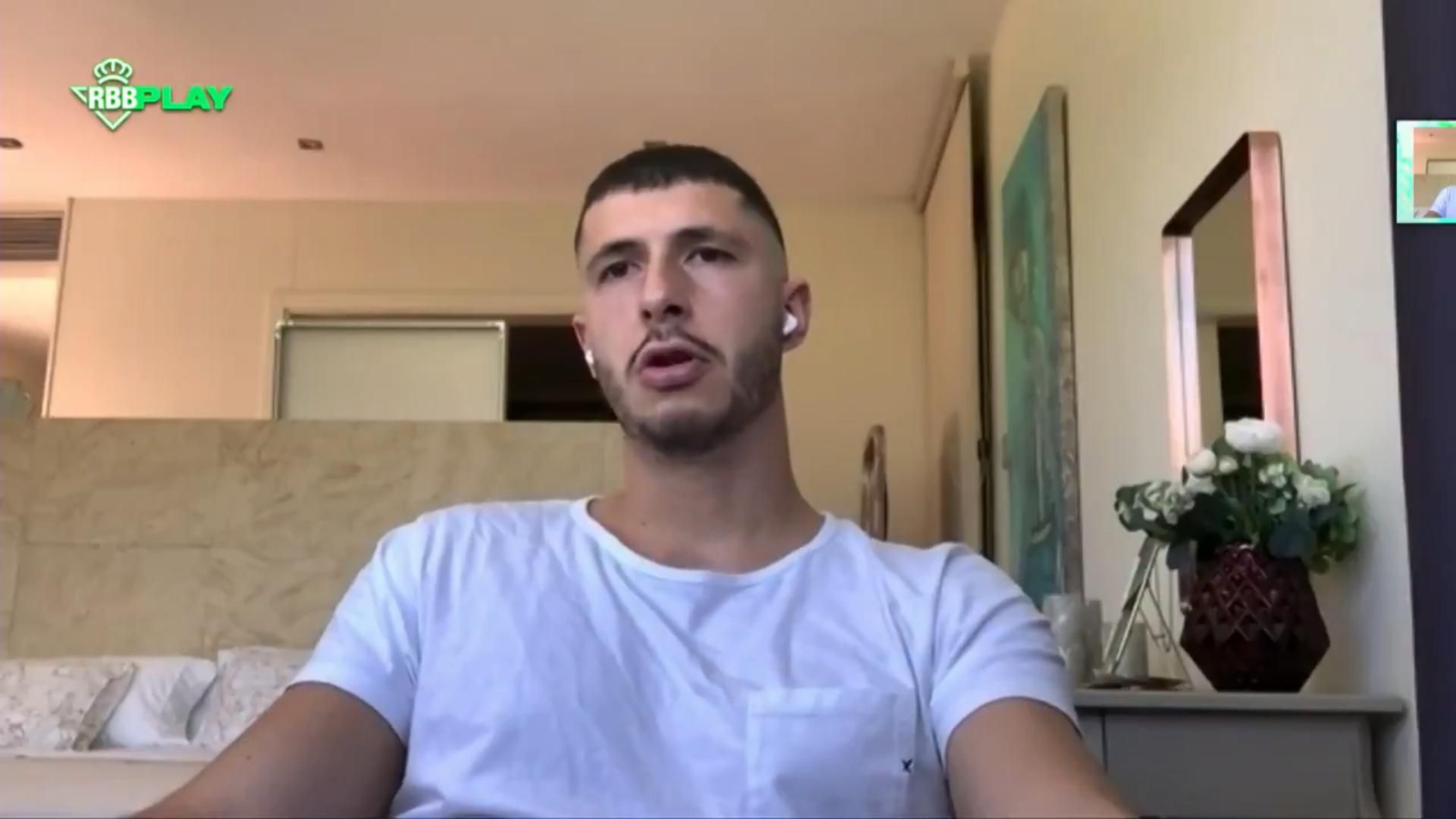 Guido Rodríguez, en su cuarentena en Sevilla.