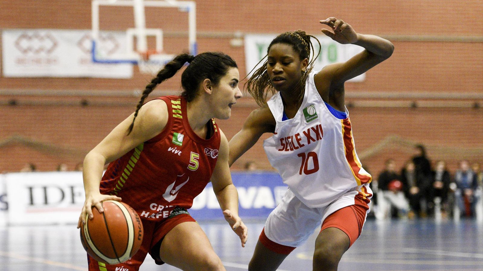 El Raca Granada jugará un año más en la Liga Femenina 2.