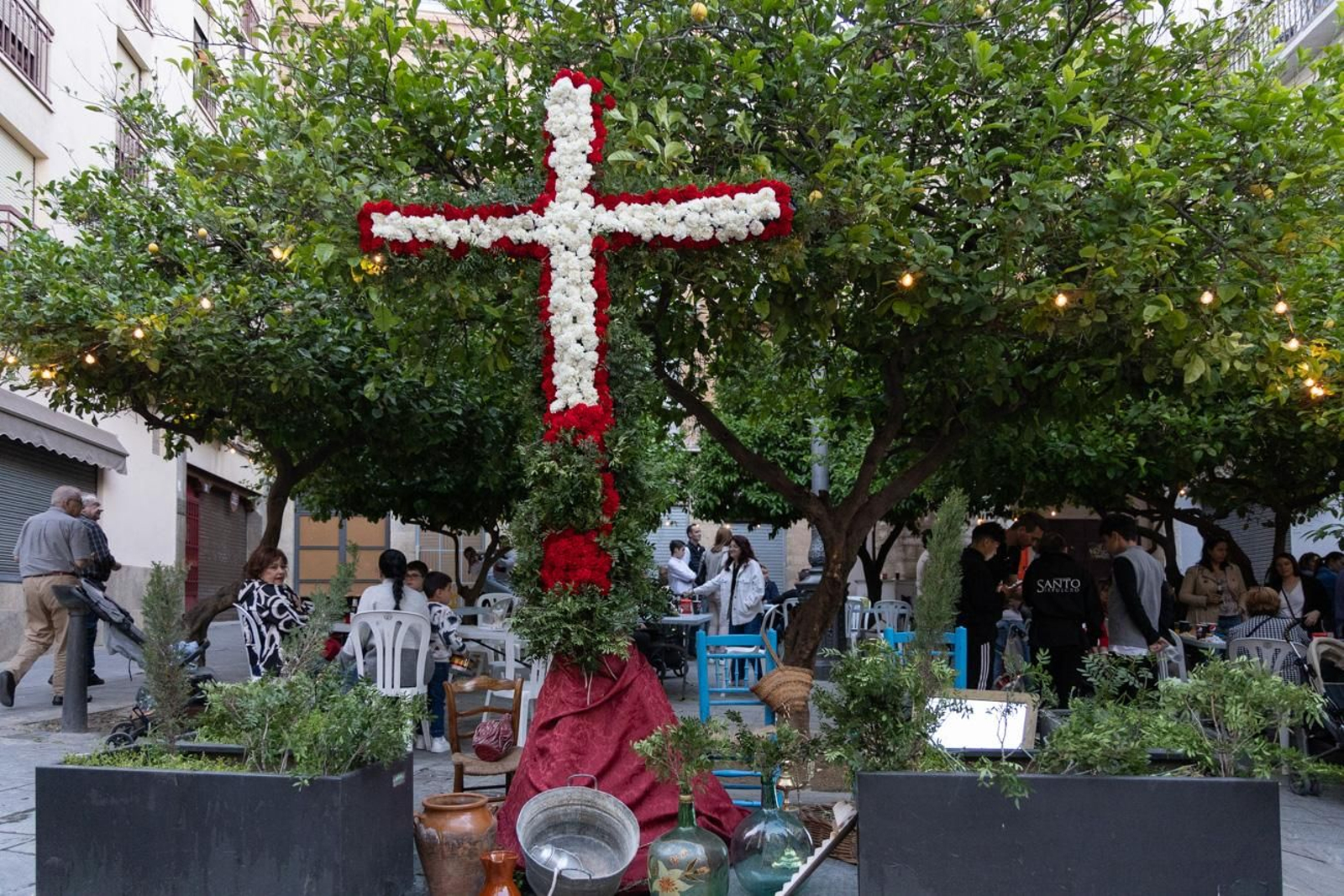 Procesiones infantiles y cruces del 2 de mayo