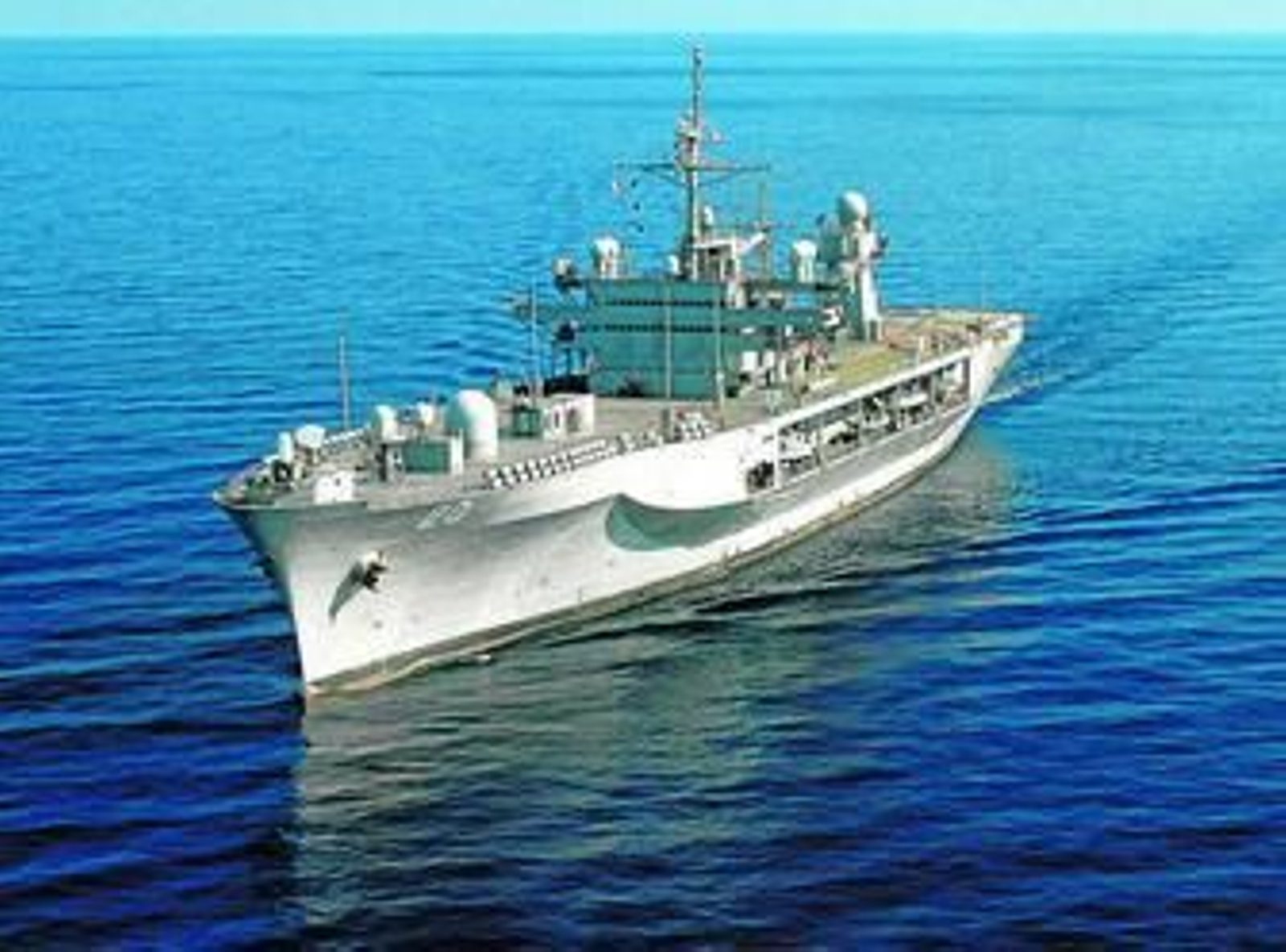 El 'USS Mount Whitney', durante una de sus travesías recientes.