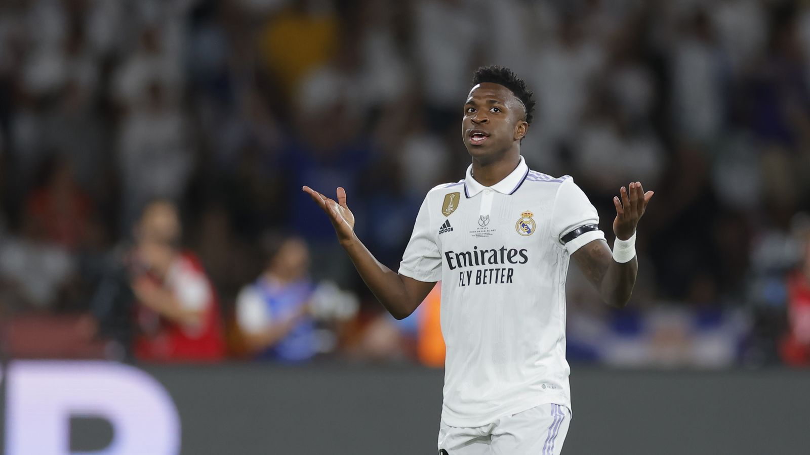 Vinícius hace un gesto durante el encuentro.