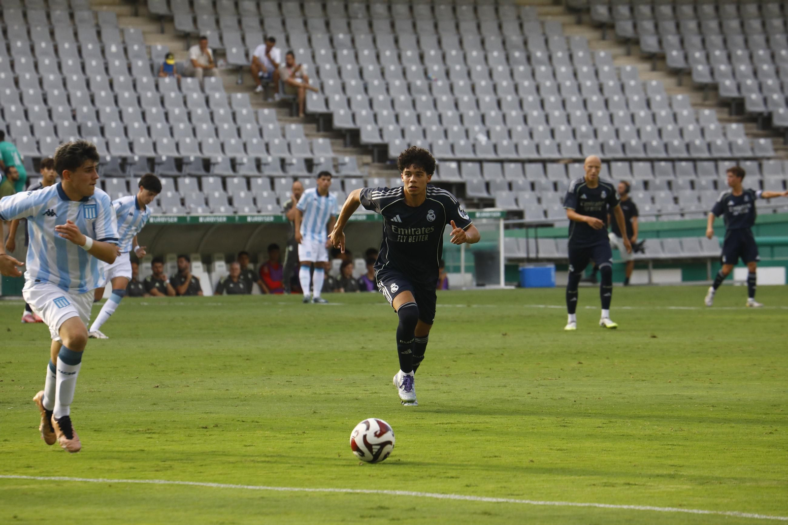 Las mejores fotos del Racing Club - Real Madrid del Mundial de Clubes juvenil en El Arcángel