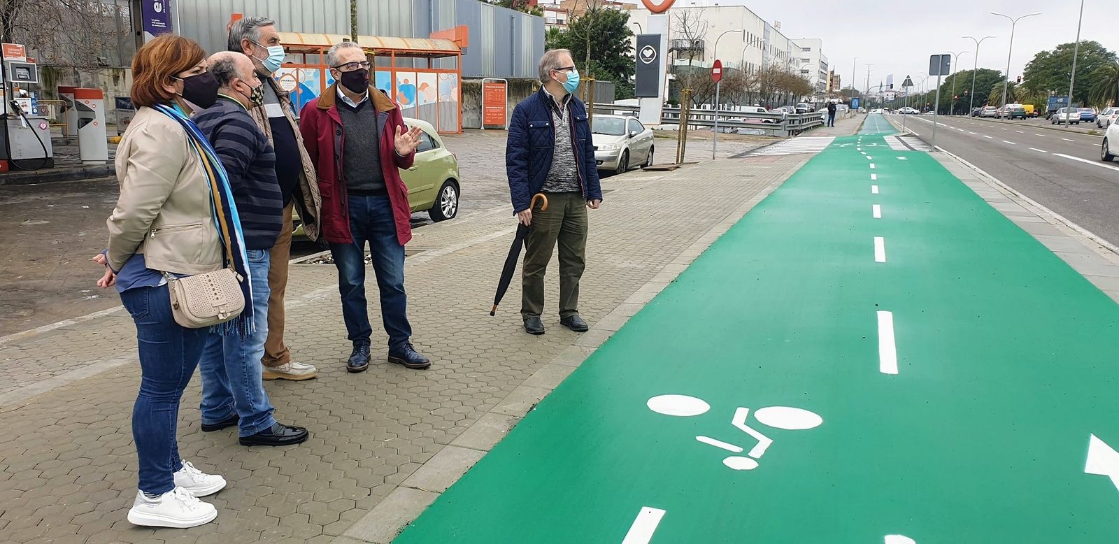 El delegado Juan Manuel Flores visita la zona que se ha reformado entre Amate y Carretera Amarilla.