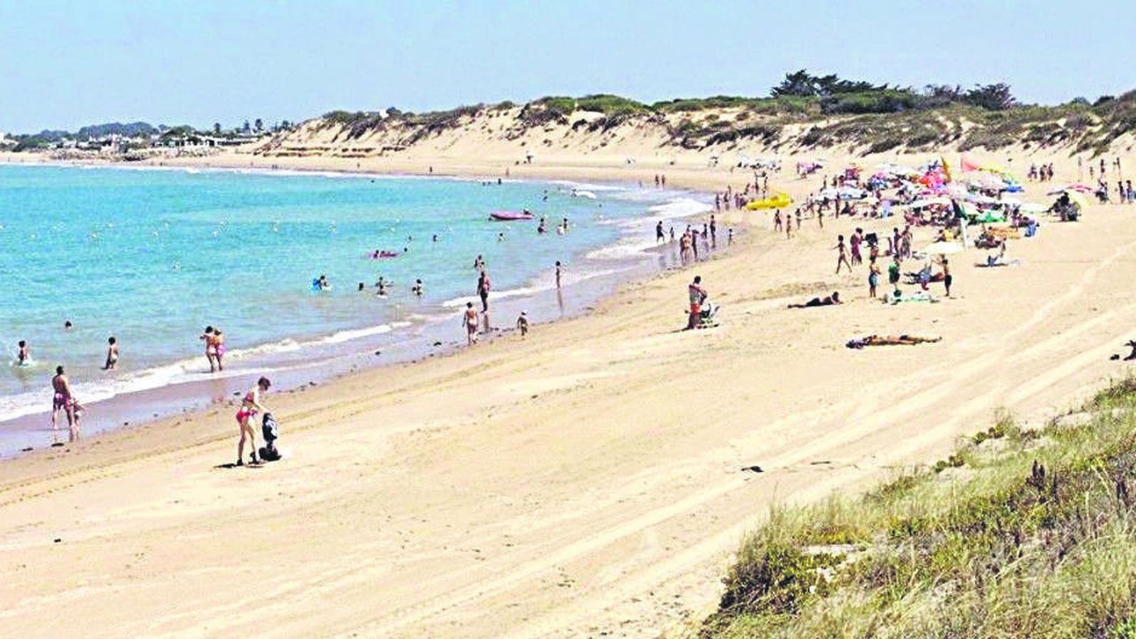 Rota es el municipio con más Banderas Azules de la provincia de Cádiz.