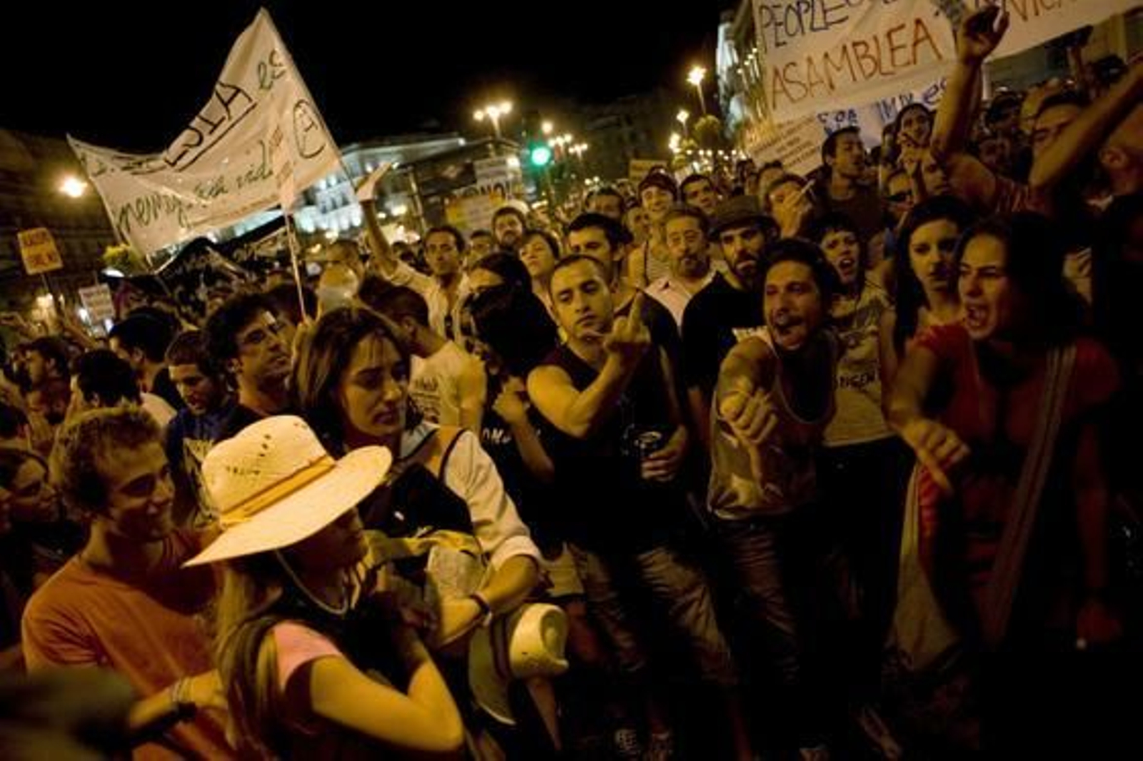 Desalojo de la Puerta del Sol.

Foto: AFP