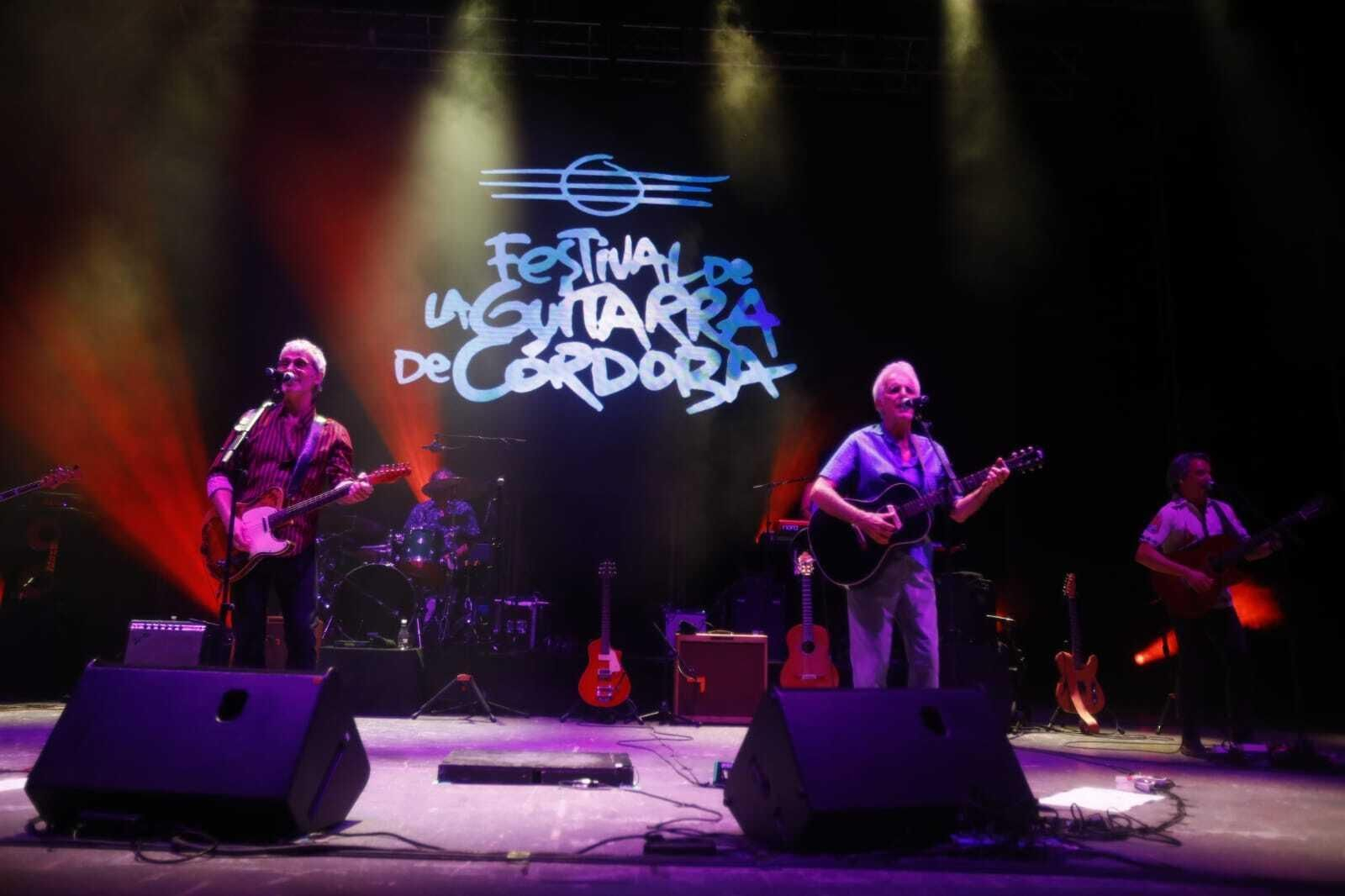 El concierto de Kiko Veneno y Ariel Rot en el Festival de la Guitarra de Córdoba, en imágenes