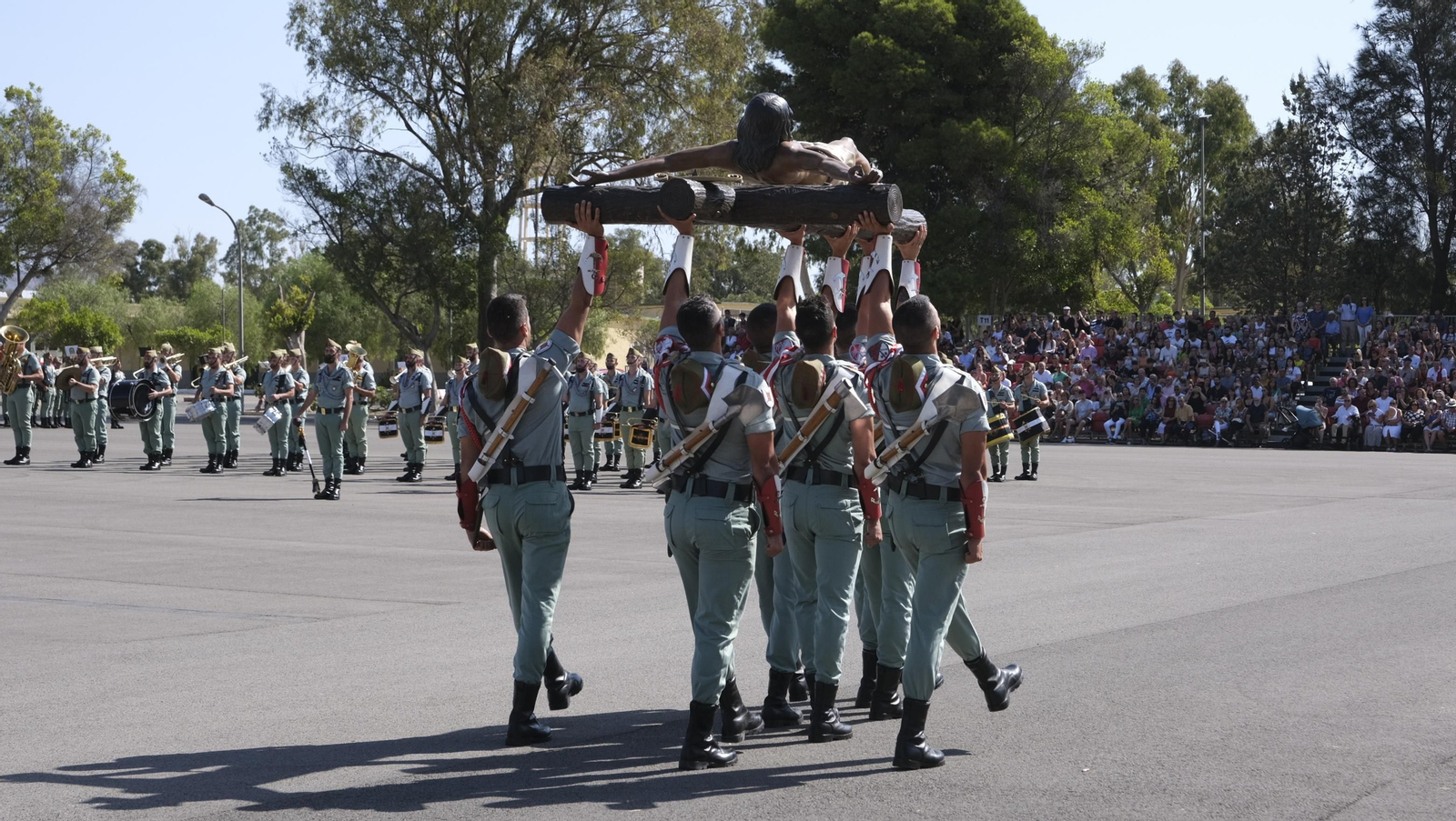 Imágenes del 102 aniversario de La Legión en Almería