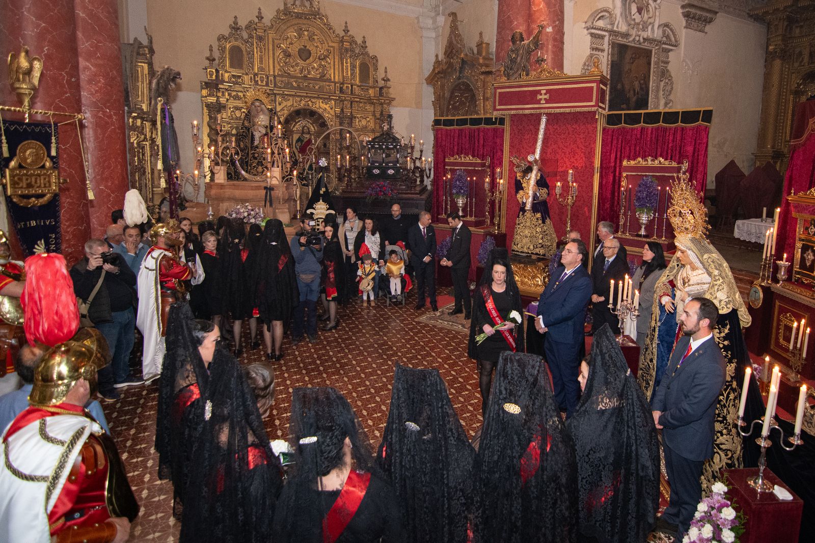 La ronda de Romanos de Montilla, en imágenes