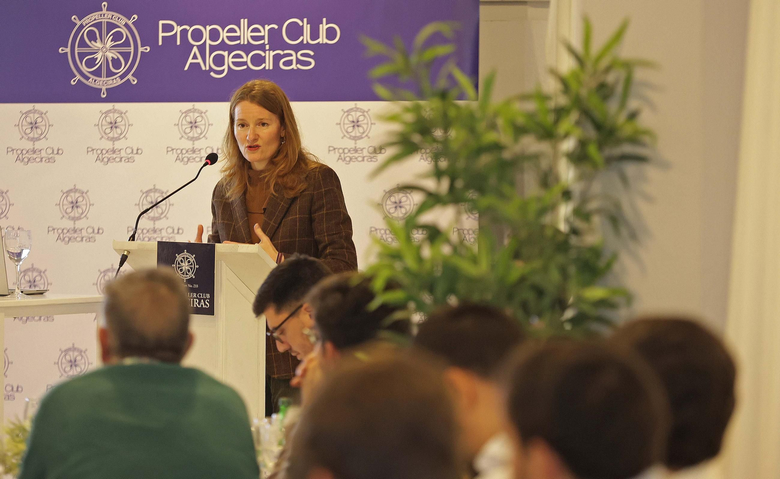 Fotos del almuerzo del Propeller Club de Algeciras con Isabel Sánchez-Trasancos de Toro