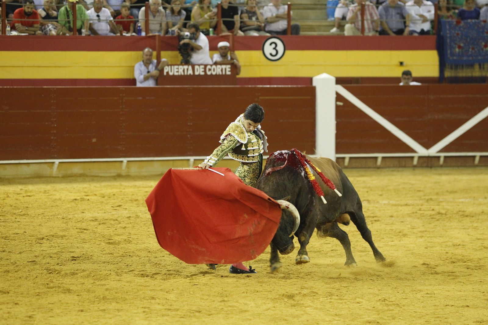 Fotogalería corrida toros Feria Santa Ana-Roquetas de Mar-El Juli-Perera-Aguado