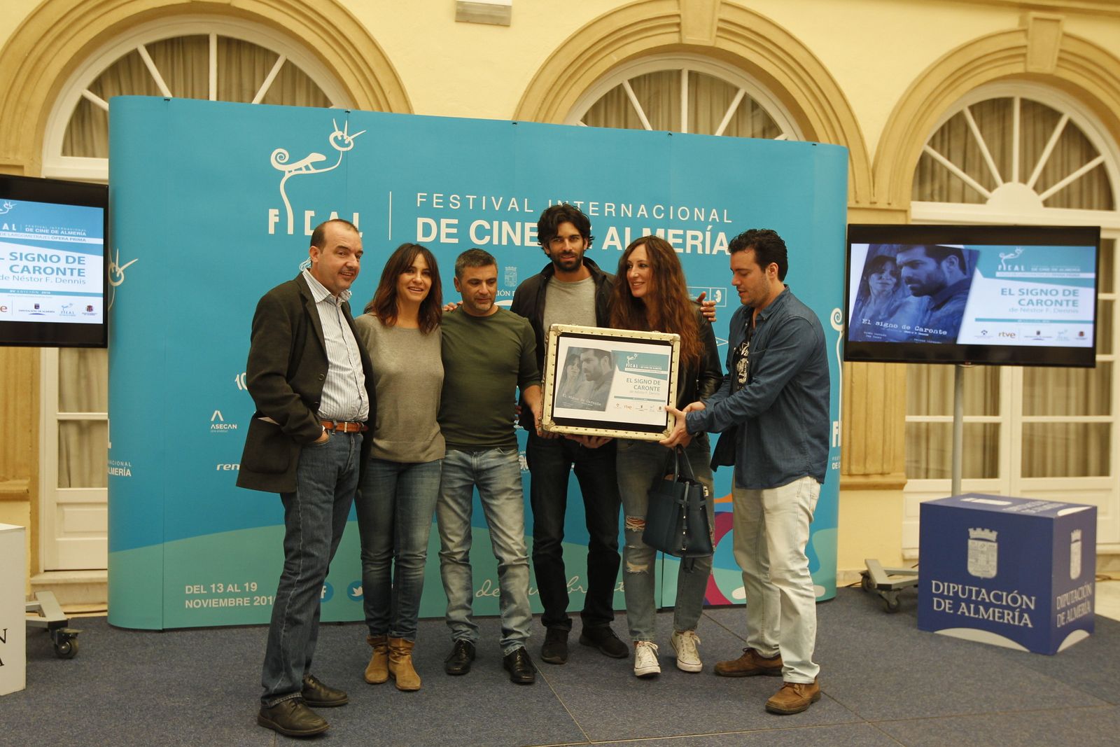 Las imágenes de Melani Olivares y Rubén Cortada