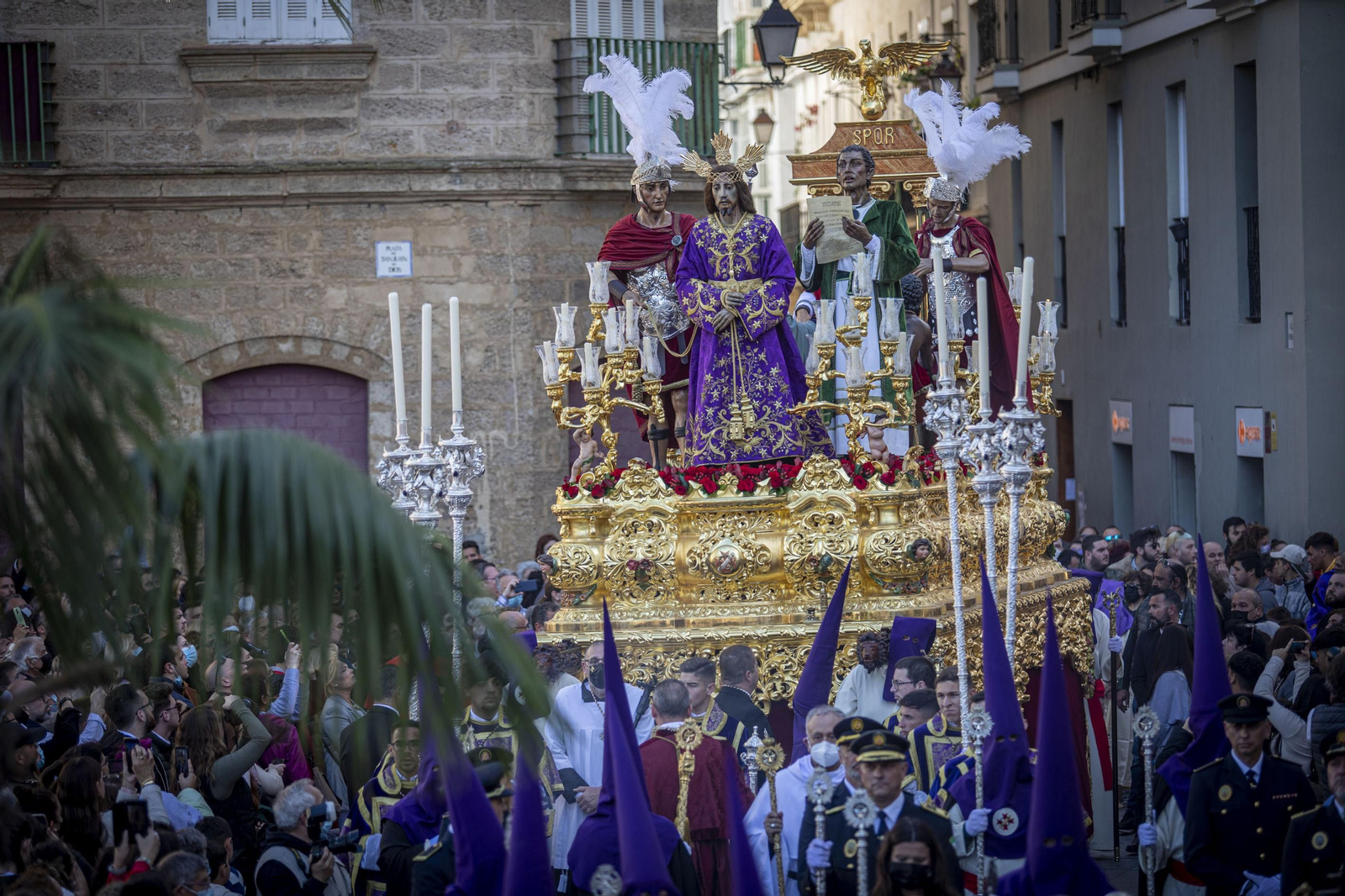 Las imágenes de la cofradía de Sentencia en la Semana Santa de Cádiz 2022