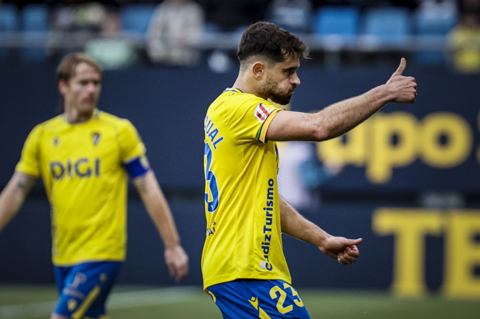 Búscate entre las imágenes del partido de fútbol Cádiz CF - UD Almería