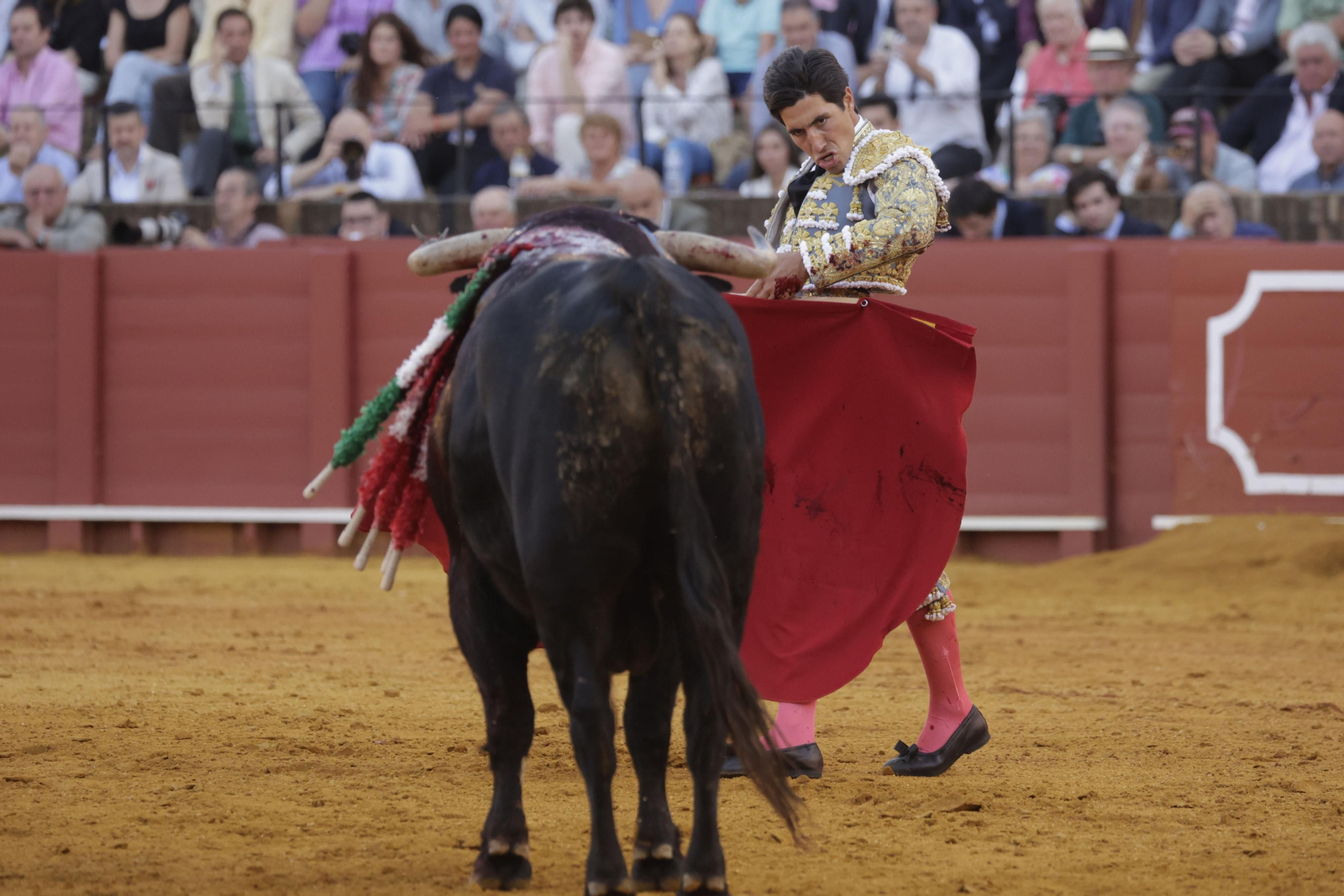 Las imágenes de la tercera de abono en la Maestranza de Sevilla