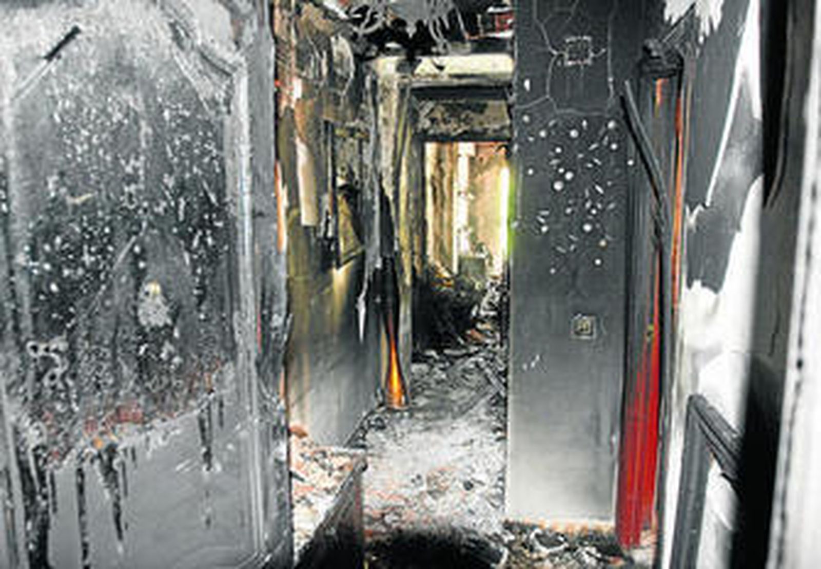 Estado en el que quedó uno de los inmuebles siniestrados ayer.