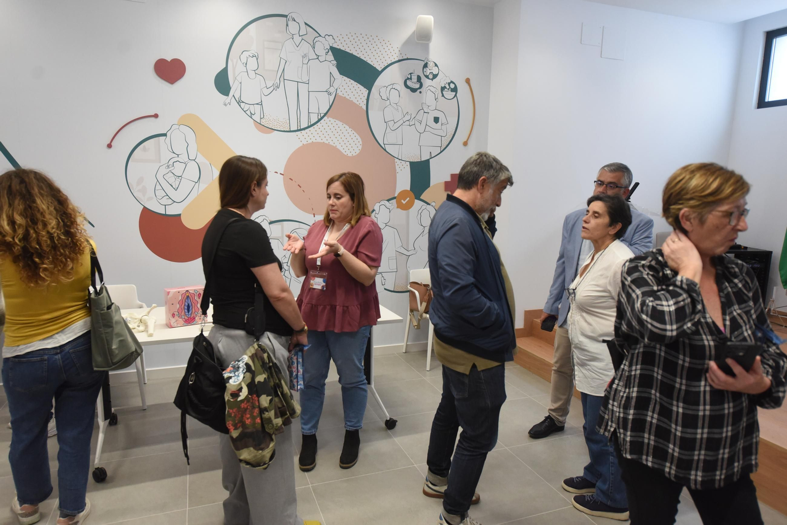 Córdoba celebra el Día de la Matrona con una sesión de 'belly painting'