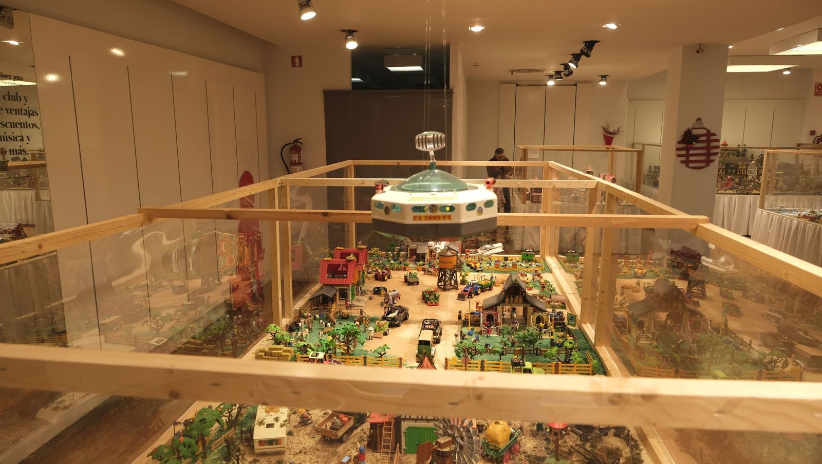 Exposición de Clicks de Playmobil contra el cáncer infantil, en fotos