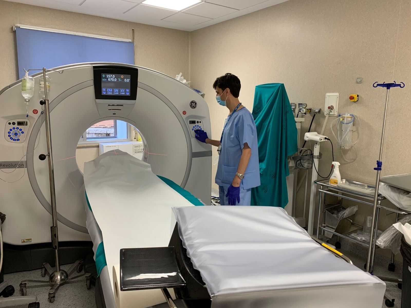 Uno de los equipos de alta tecnología para hacer estudios TAC