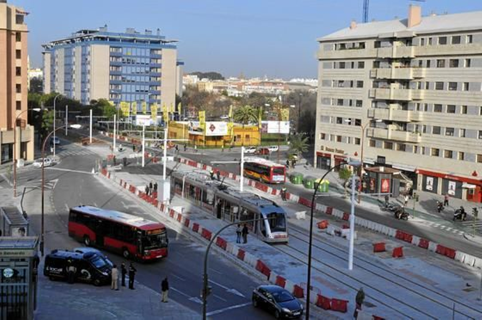 Monteseirín viaja en el Metrocentro hasta San Bernardo