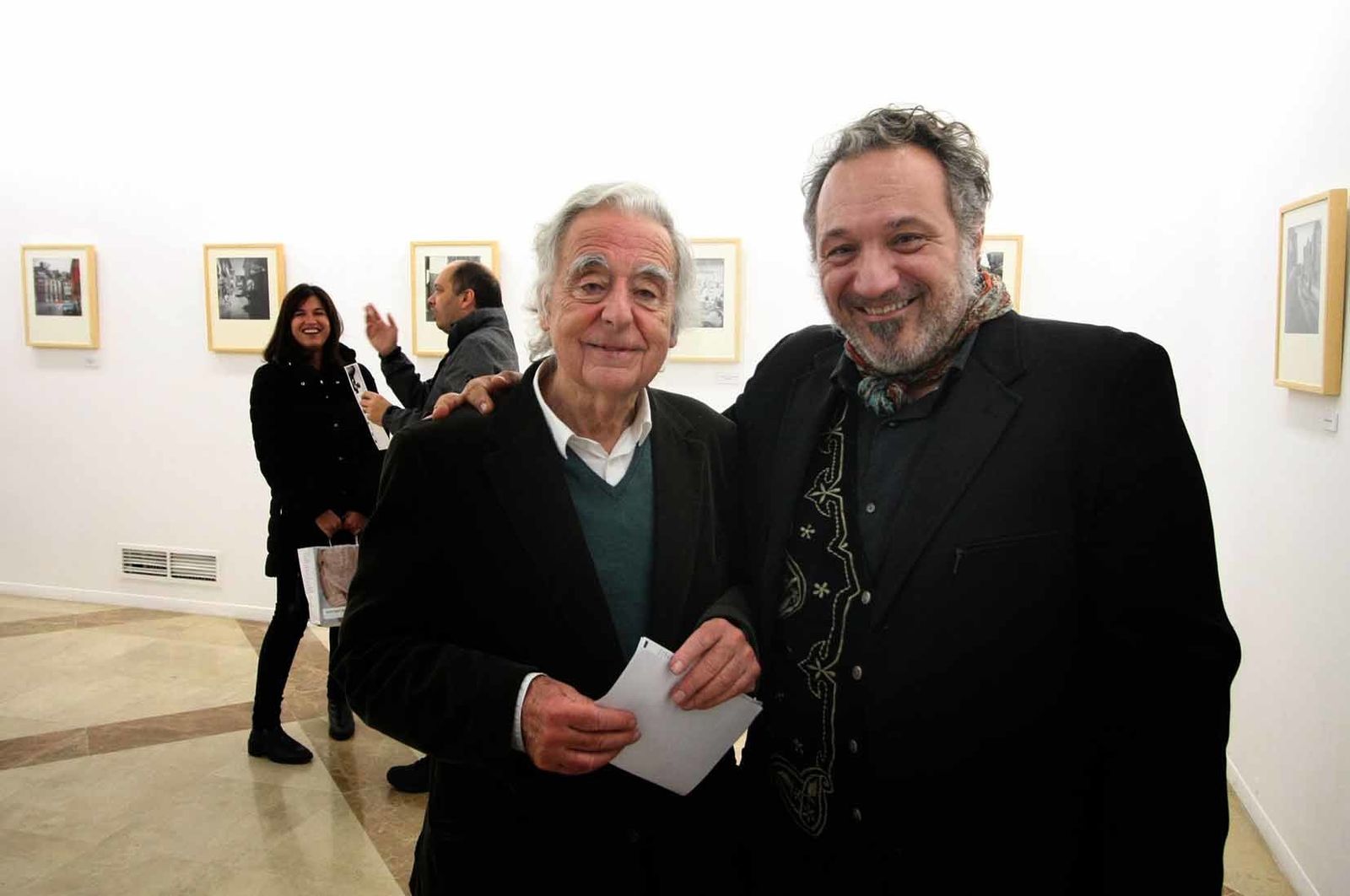 La inauguración de la exposición 'Valparaíso 1940-1950' de Antonio Quintana, 'Latitudes'