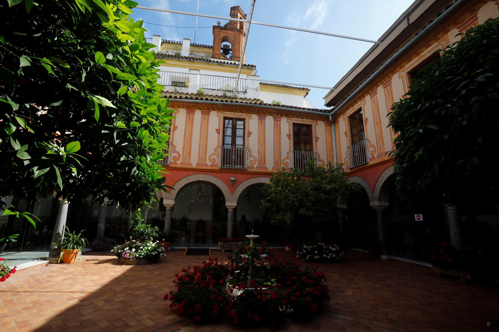 Patio del colegio Nuestra Señora de la Piedad.