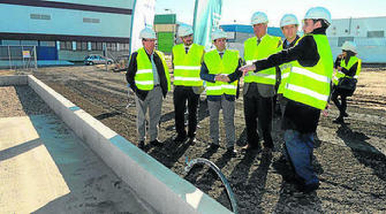 Visita a las obras de construcción de la planta de Gas Natural.