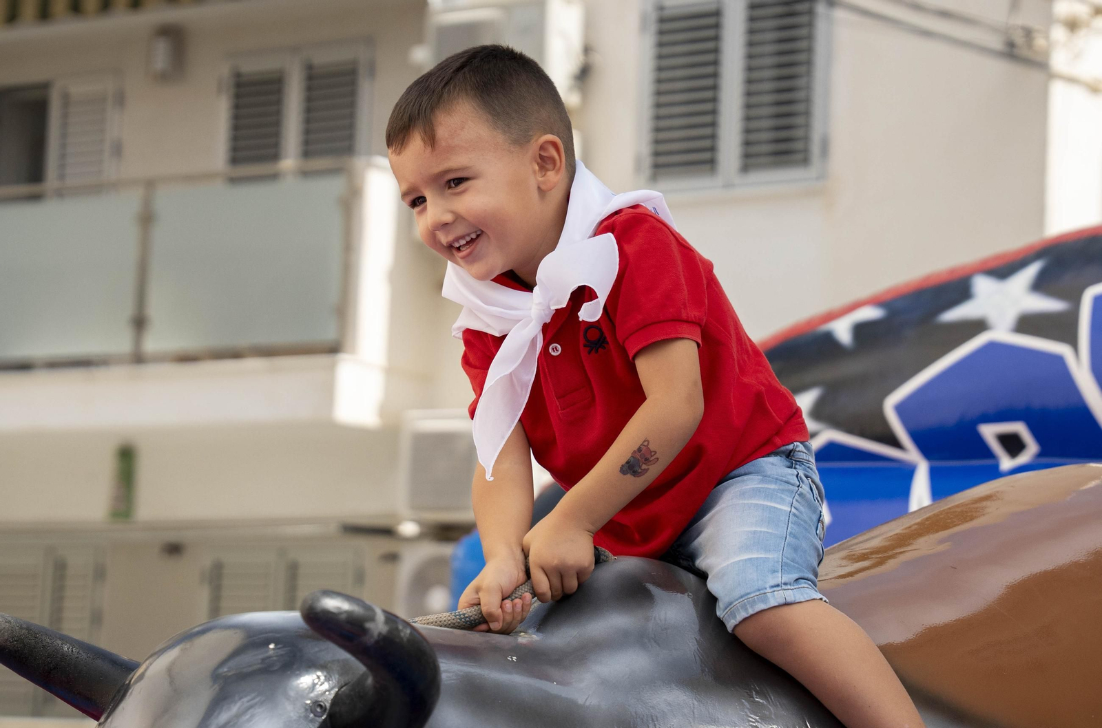 Las imágenes del taller de toros para niños y toro mecánico en Macael
