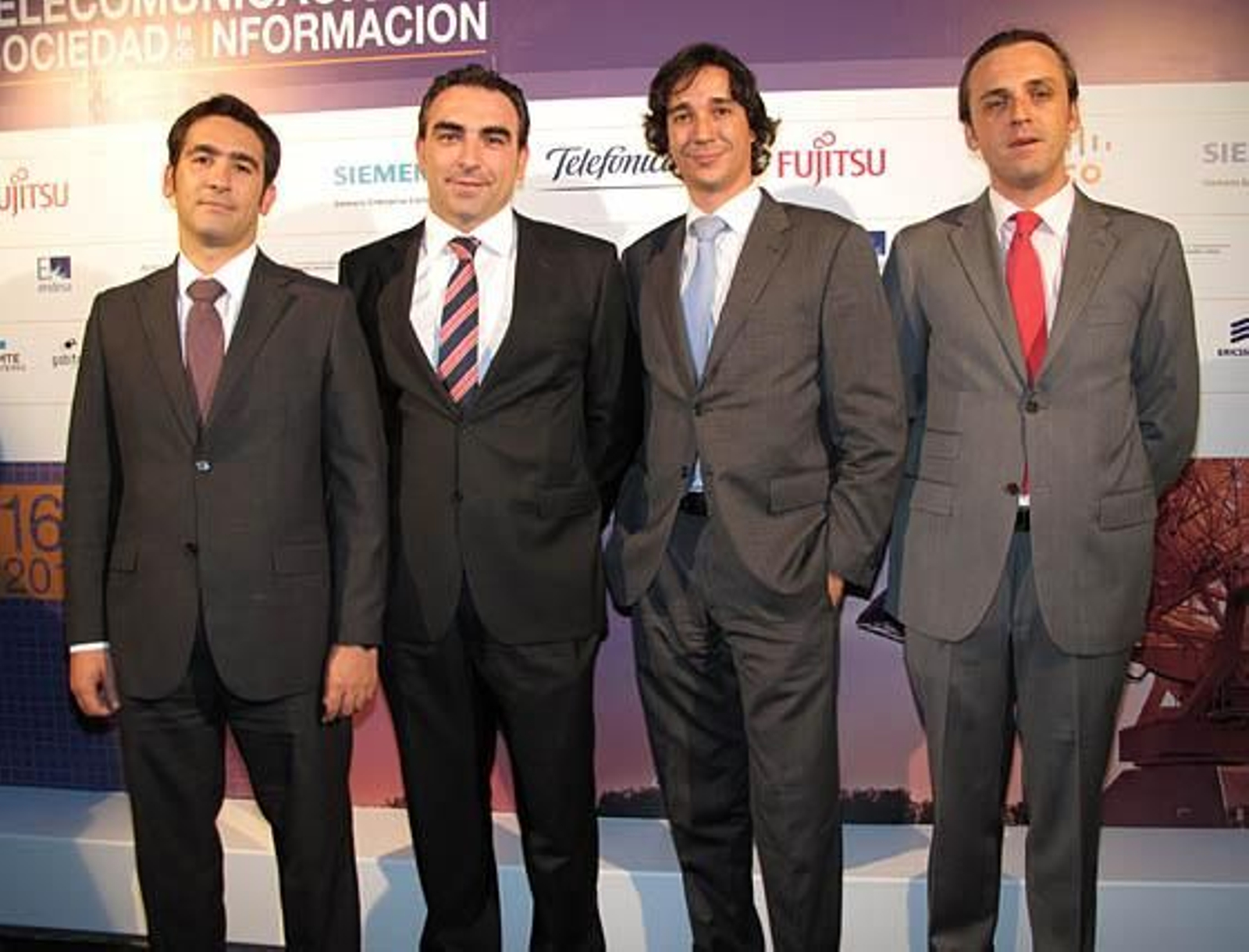 Guillermo Sanchís, David García Ternero y Enrique Villa, de Wellness Telecom.

Foto: Victoria Ramírez