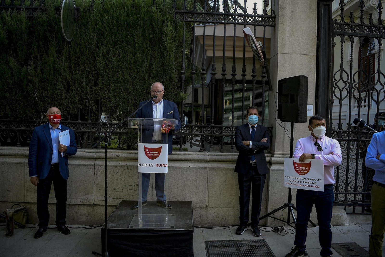 Fotos: El turismo se manifiesta en Granada