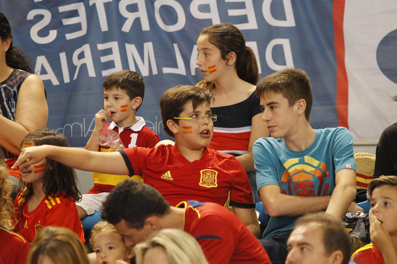 Fotogalería España-Suecia. Balonmano. Palacio Juegos Mediterráneos. Almería